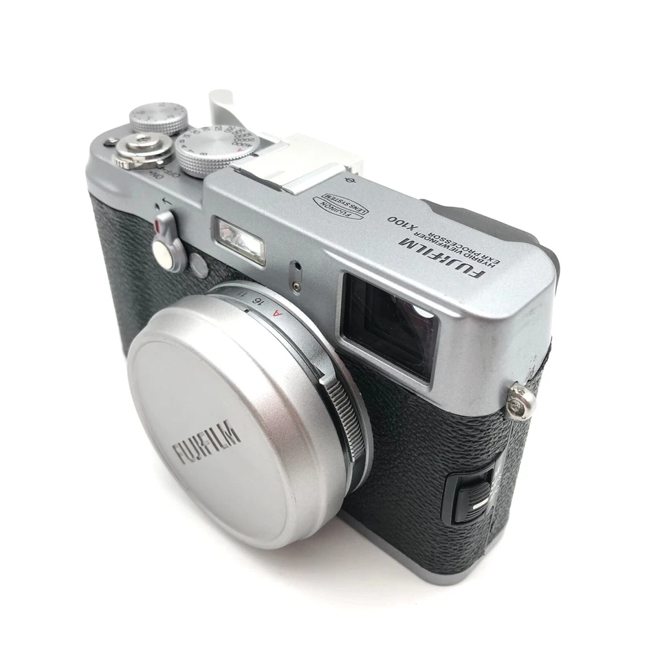 Fujifilm FinePix X Series X100 12.3MP Digital Camera - Silver - Image 4 of 4