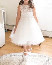 Girl's size 8 white and lace with tulle 1st communion/flower girl dress