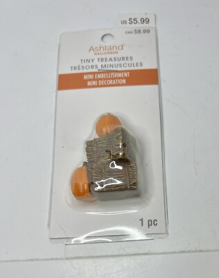New Ashland Halloween Tiny Treasures Mini Embellishment Hay Stack Pumpkins
