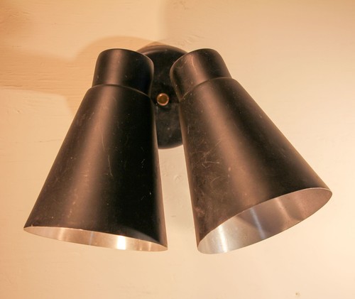 Mid-century modern black double swivel cone shade wall sconce aluminum brass - Picture 3 of 12