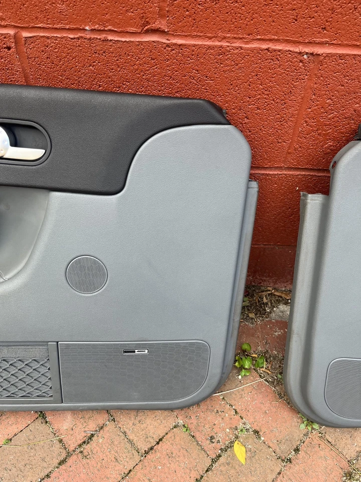 2000-2006 AUDI TT Left & Right Door Panel Set - Grey and Black - Image 2 of 4