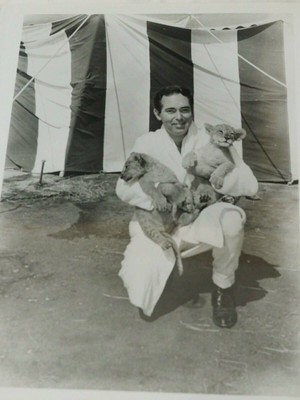 Vintage Showing off The Baby Lions at Ringling Brothers Barnum Bai CIrcus 8x10