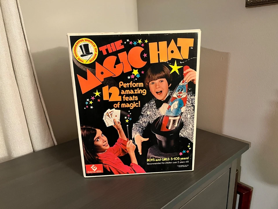 Vintage 1975 Remco The Magic Hat in Original Box 12 amazing feats of Magic - Image 2 of 4
