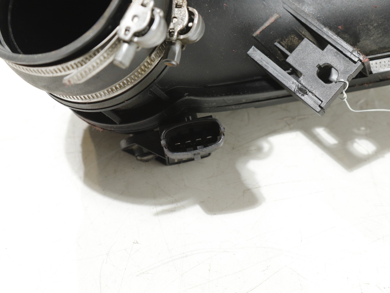 2014-2017 Maserati Ghibli RWD M157 3.0L Air Intake Inlet Pipe Duct H20943 OEM