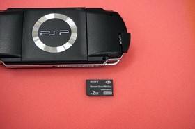 Sony PSP-1001 Handel Console Black with Charger Memory 2GB Stick New Battery