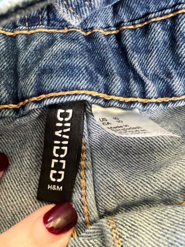 Mono H&M Denim Dividido Pantalones Cortos Corte Envejecido Ajustable Talla 1 - Imagen 5 de 11