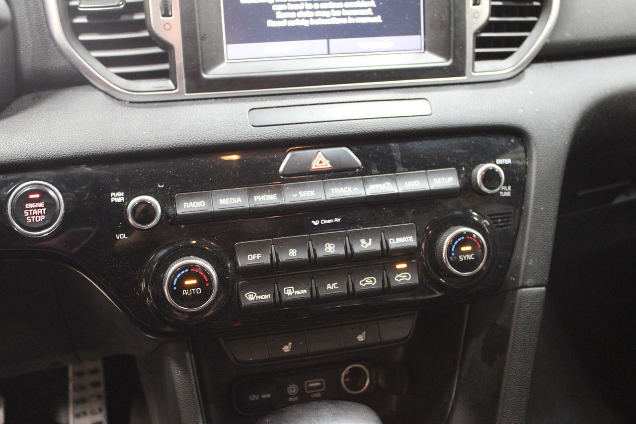 SPORTAGE  2018 Audio Equipment Radio Control Panel 2945008