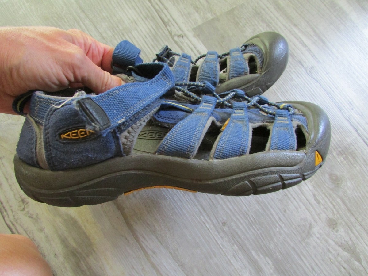 KEEN Men\'s Closed-Toe Sandals in Navy KEEN WATERPROOF CLOSED TOE SANDALS NAVY BLUE MENS 6 | eBay main image 3