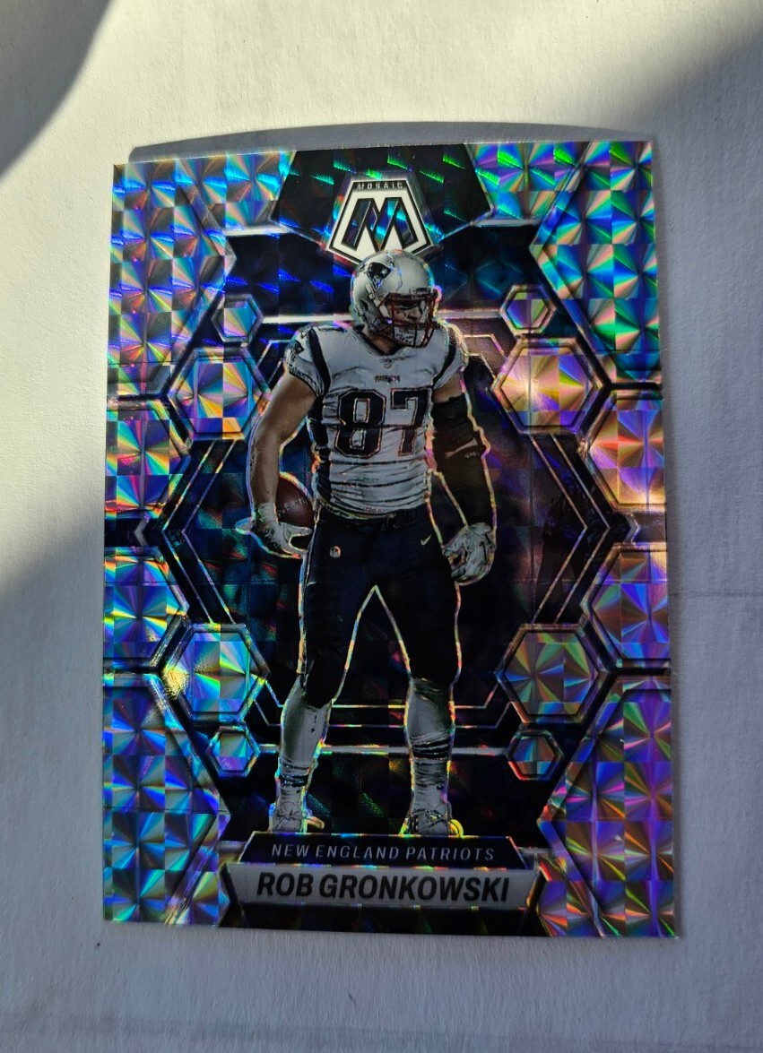 2023 Panini Mosaic Rob Gronkowski Silver Mosaic Prizm Patriots 