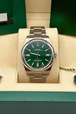 Rolex Oyster Perpetual 41 Grün Ref 124300 2022 Full Set Top Zustand