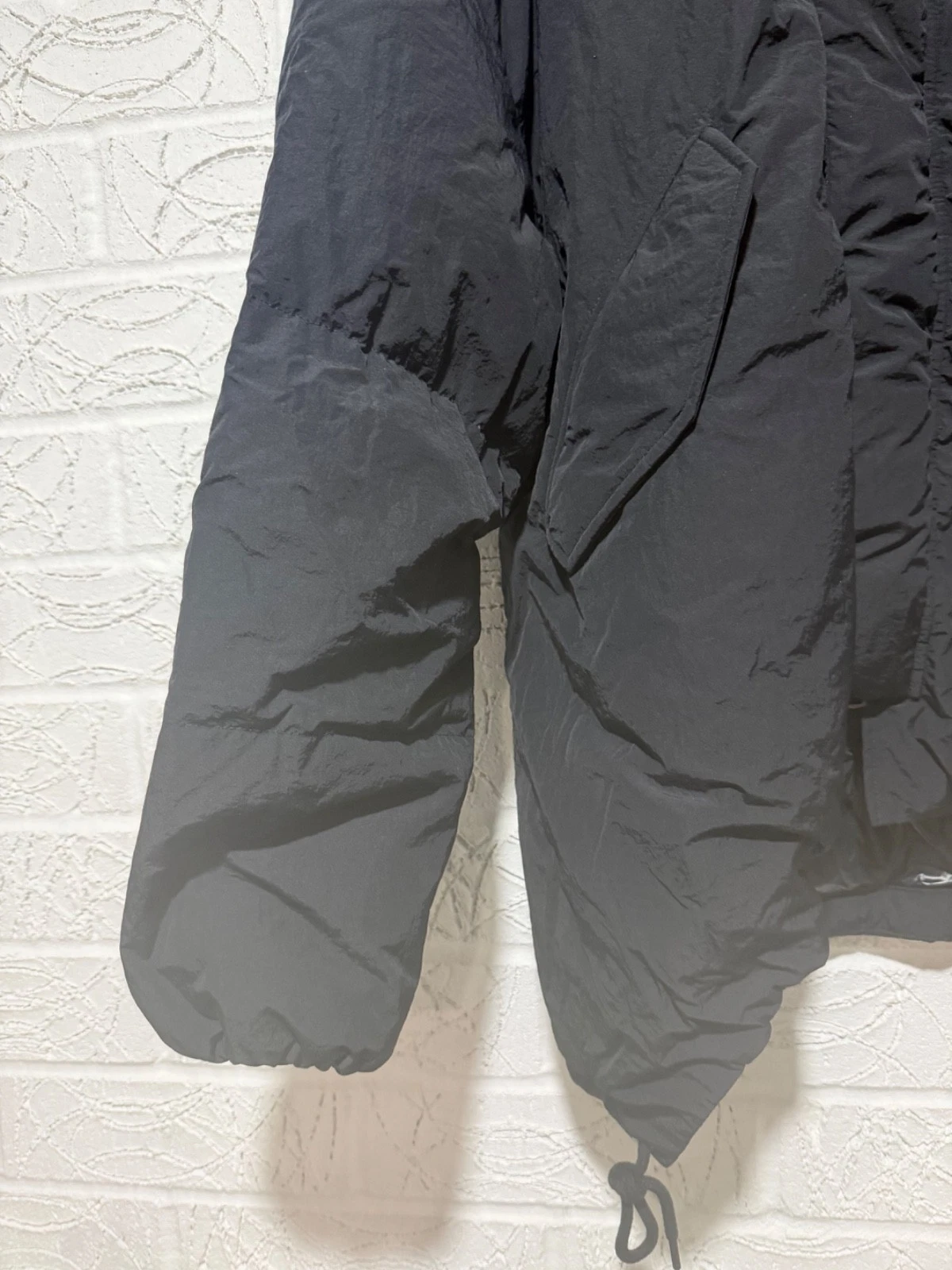Holden Mens Long Down Parka Black Jacket Size XL - product detail image 2