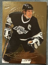 Wayne Gretzky Gold Medallion Edt. 1995-96 Fleer Ultra #74 Los Angeles Kings SP