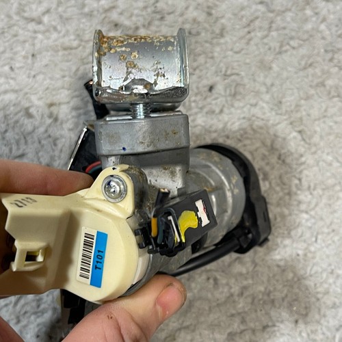 2010-2013 Kia Forte Ignition Switch with Key Door Lock - Picture 6 of 12