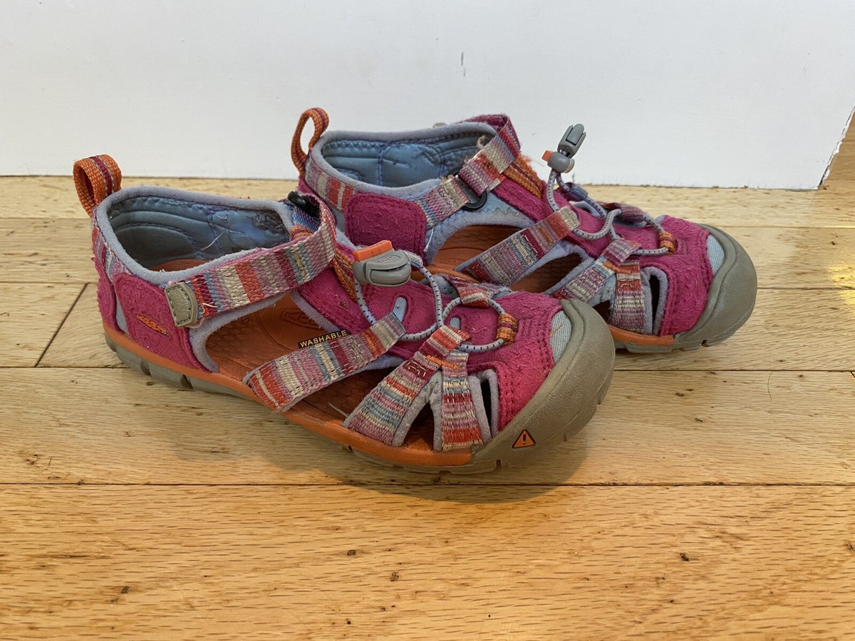 Keen Sandals Girl Size 13 Hot Fuchsia Pink | eBay display picture 1