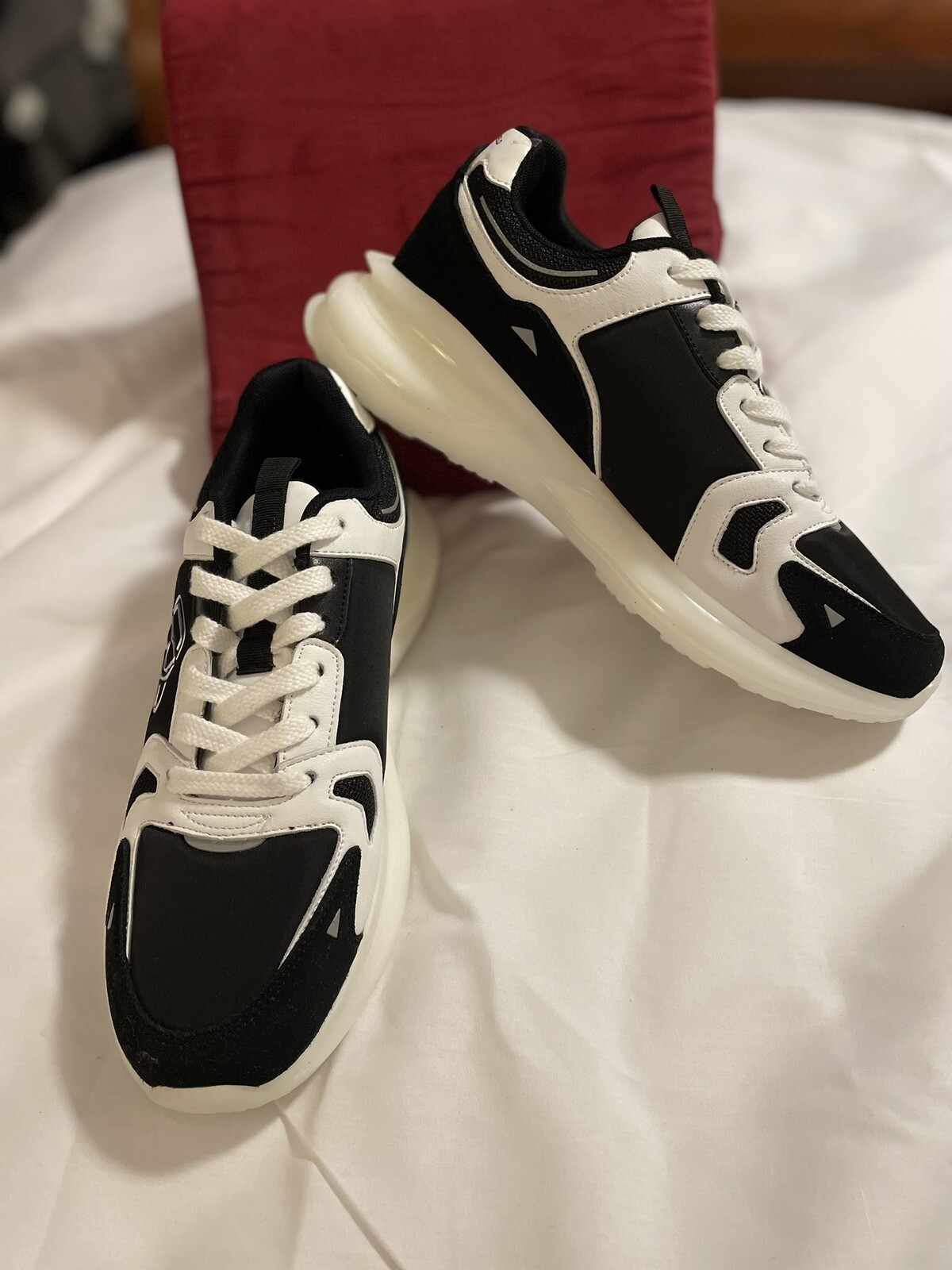 Picture 1 of 14