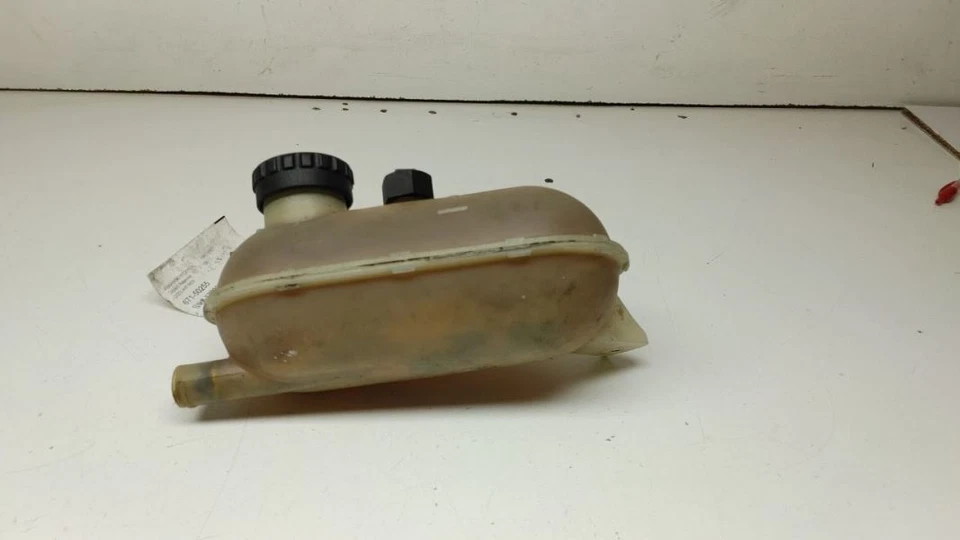 1985 BMW 325E ОХЛАЖДАЮЩАЯ ЖИДКОСТЬ RES - Изображение 2 из 4