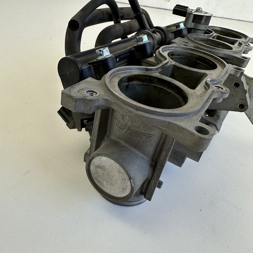 Honda CBR650F CB650 2016 Throttle body intake manifold injector 16400-MJE-L01 - Picture 2 of 12
