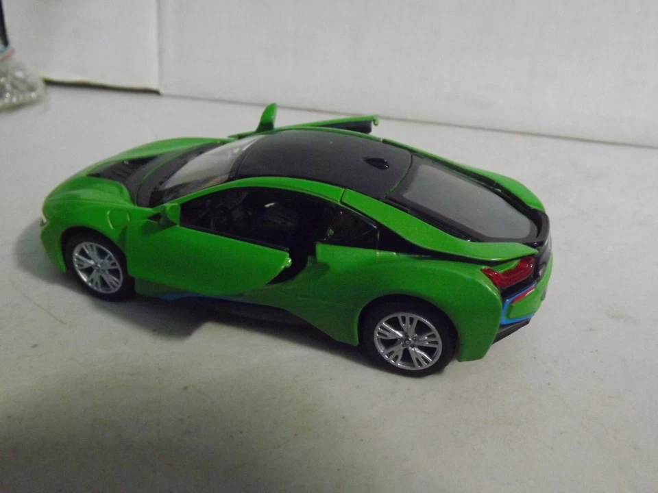 Kinsmart Green BMW i18  1/36 Scale - Image 4 of 4
