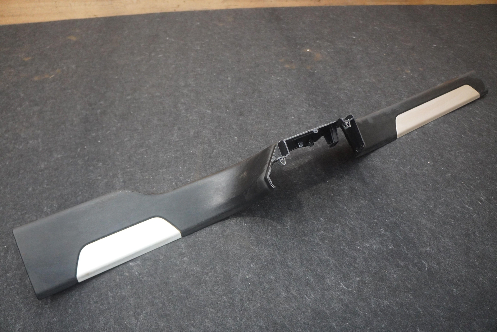 Right Door Sill Scuff Plate Cover Trim Panel 4ml853370 Oem Lamborghini Urus 2019