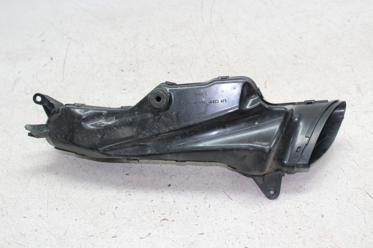 SUZUKI
鈴木
バイオリン
マンドリン
日本製
楽器
弦楽器
NO203 09-16 SUZUKI GSXR1000 LEFT RAM AIR INTAKE DUCT TUBE | eBay