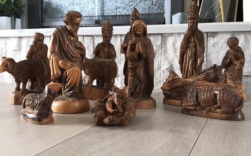 14 piece Figurine Wood nativity set Scene  hand carved Israel artisan antique - Picture 1 of 17
