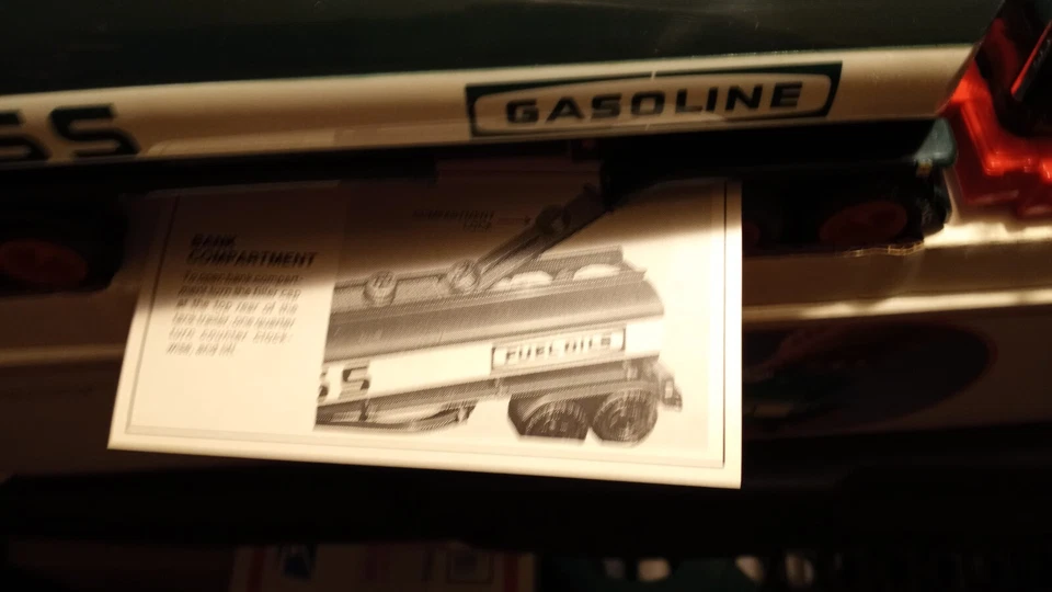 Banco de camión de juguete Hess 1984 nuevo en caja original y estuche nuevo 42 años, antiguo Foto 4 de 4