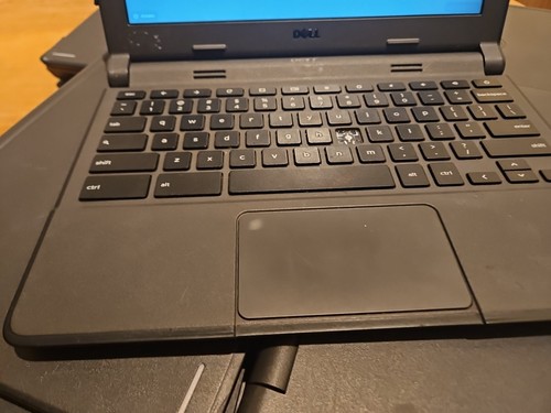 Lot of 18x HP Chromebook 11 P22T | Used, Tested, Functional | Missing Keys - Afbeelding 4 van 5