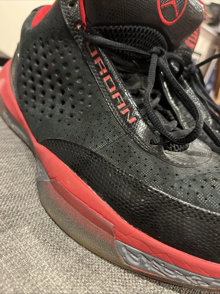 Nike Air Jordan 2010 Team Negro Rojo Universitario 415093-003 Talla 11 Foto 2 de 4