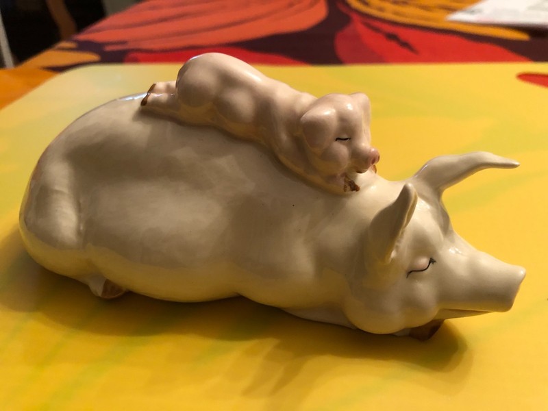 ceramic vintage beswick pig and piglet