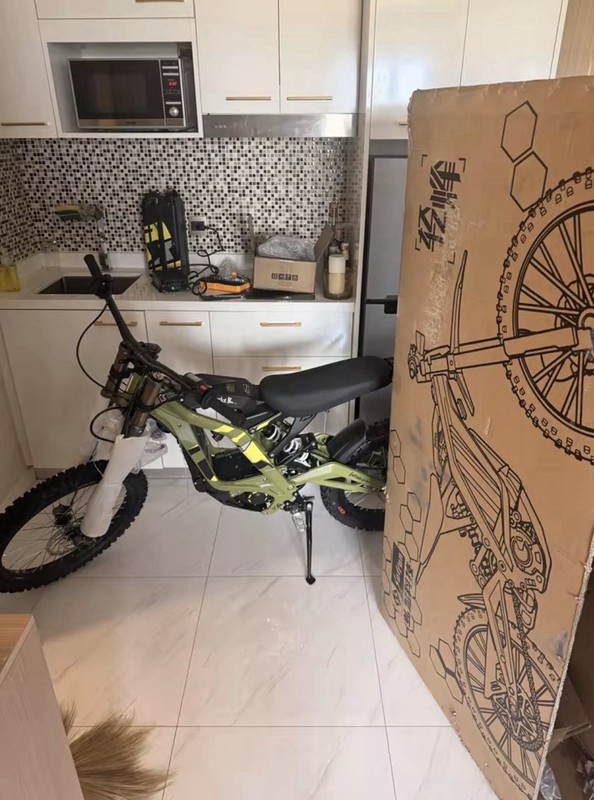 Sur-Ron Light Bee Electric Dirt Bike 72V 40Ah Li-Ion Battery Green/Black/Yellow