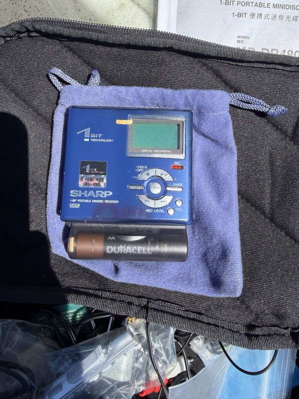 Sharp MD-DR7 Blue 1-Bit Portable MiniDisc Recorder with Eagle Creek softcase