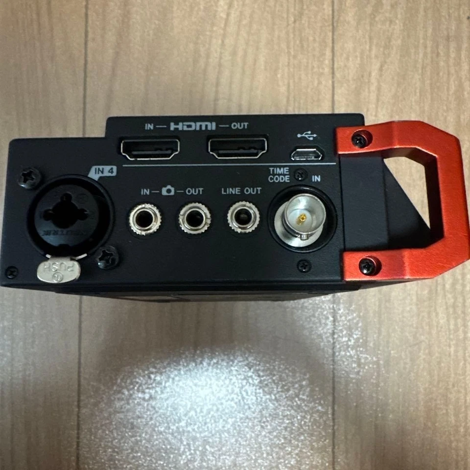 TASCAM DR-701D Linear PCM Recorder DSLR Portable 6 Track Audio Interface Camera - Image 4 of 4