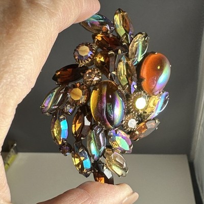 Vintage gold toned Kramer Ab crystal brooch