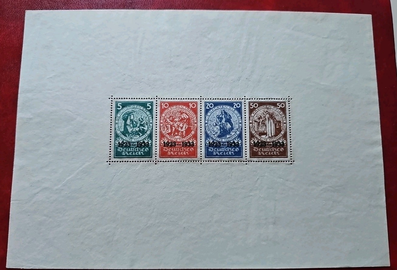 Foto 1 di 11