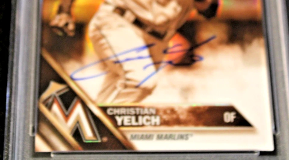 2021 - Topps Archives Signature-Sepia Ref-Auto-Christian Yelich 1/1 -PSA NM-MT 8 - Image 3 of 4