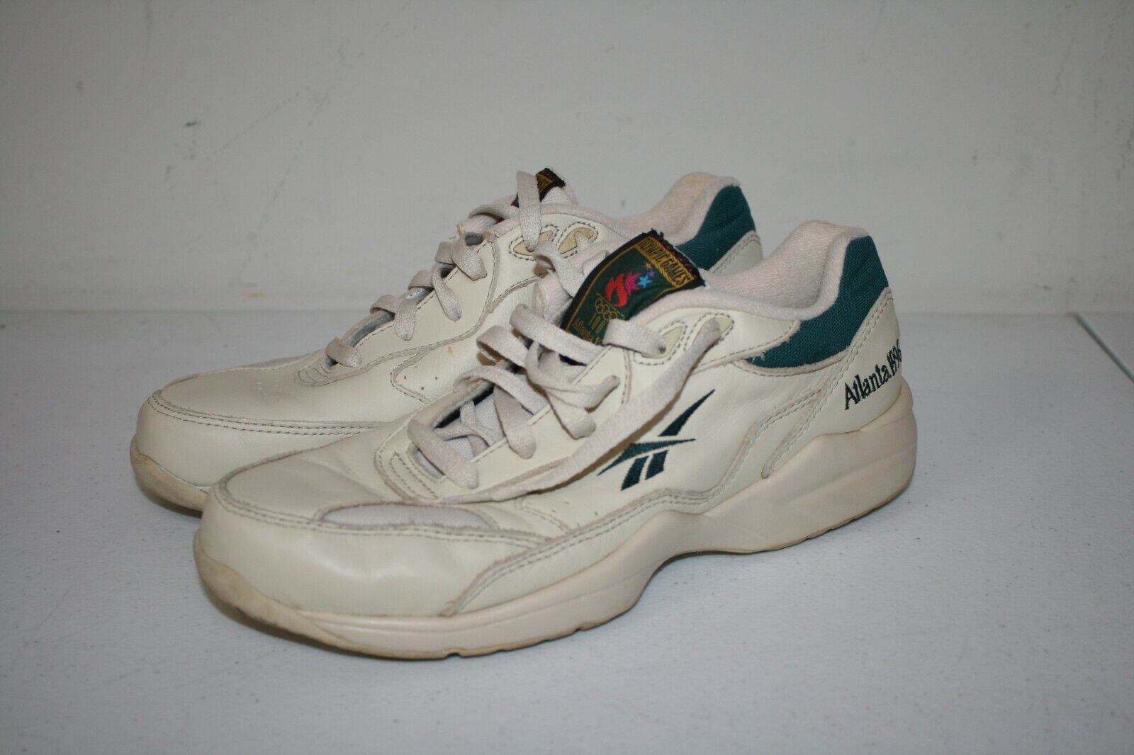 Кроссовки 90 х годов купить. Reebok Shoes 1996. Vintage Shoes Reebok 1996. Reebok Blacktop 1996. Кроссовки рибок 1996 года.