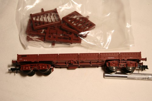 Os.Kar 4072 (HO,DC) flat stake car type Remms NMBS / SNCB