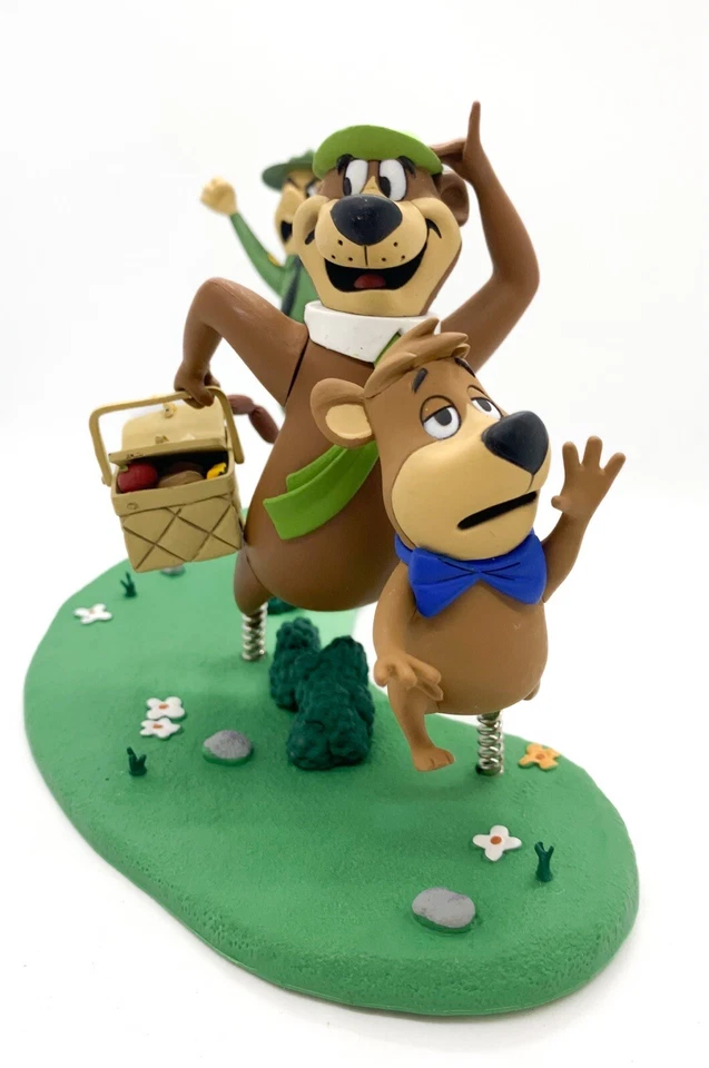 Figura McFarlane Toys 6" Hanna Barbera Serie 2 Yogi Bear Boo Boo Ranger Smith Foto 3 de 4