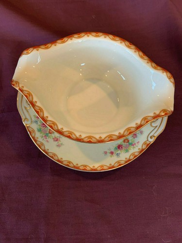 Vintage Gravy Boat with Attached Underplate Roslyn Floral by Diamond China Japan - Picture 2 of 3