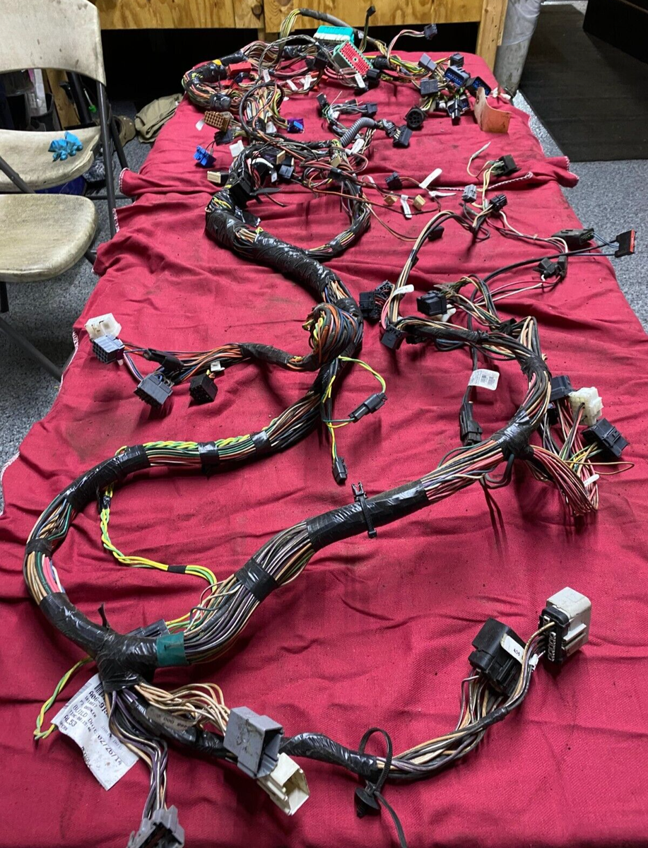 2015 Freightliner Cascadia DD15 Wiring Harness - Main Dash