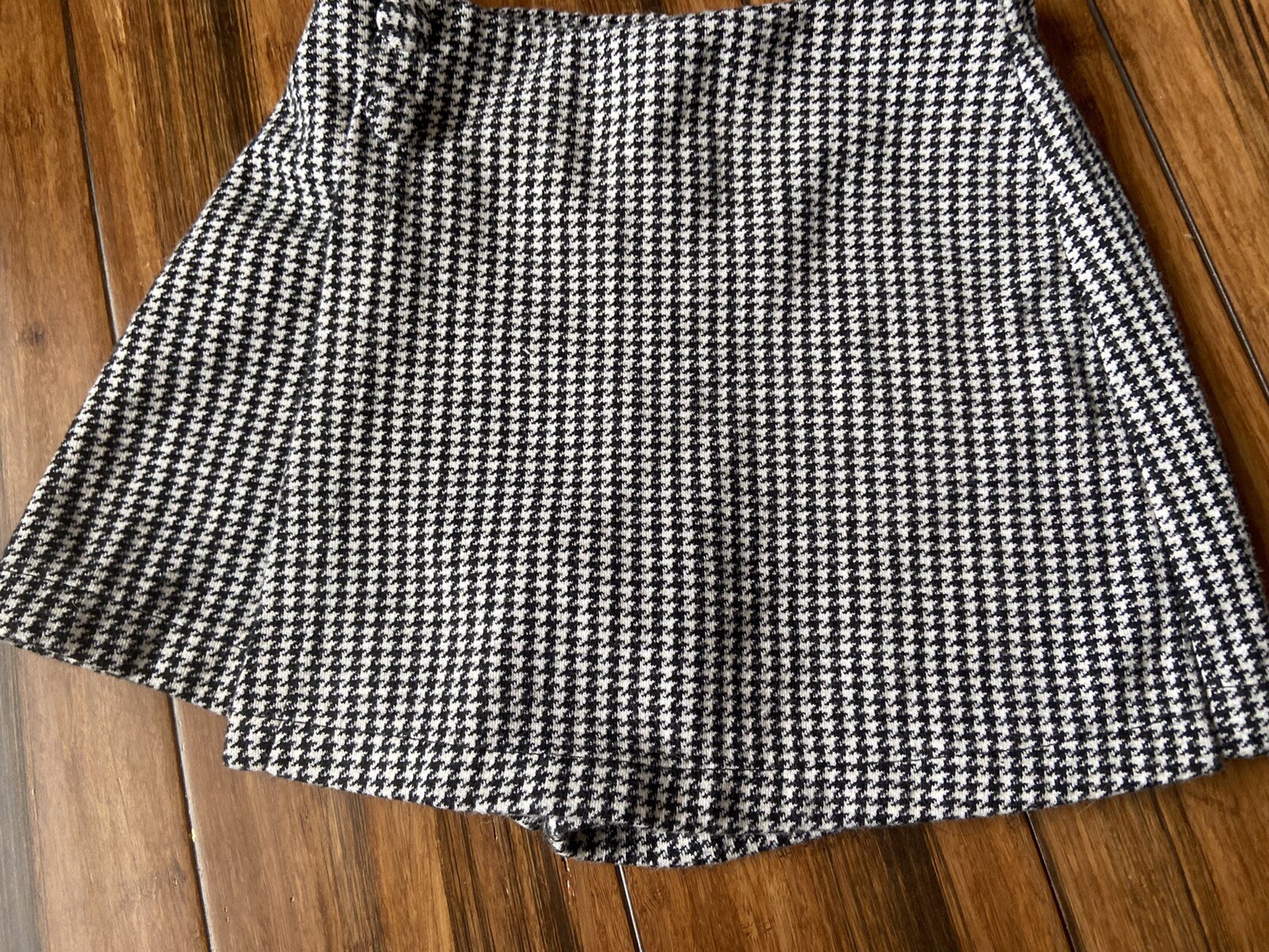 Picture 2 of 5