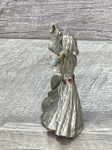 Vintage 80s Masterworks Wizard with Glass Orbs Pewter Figurine Fine Pewter - Picture 4 of 16