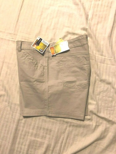 Lee: Women Natural Fit, Classic 5 Pocket Trouser Style Casual Shorts: Sand, 16M - Picture 3 of 3