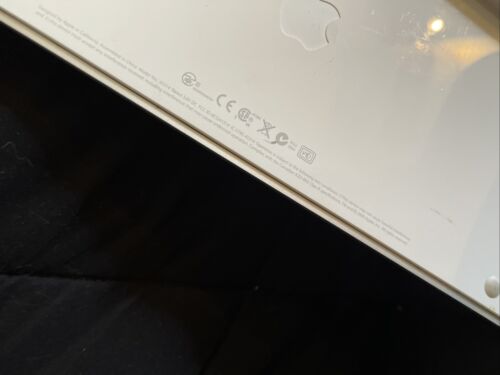 Genuine Apple Wireless Magic Keyboard Bluetooth (A1314) - Picture 2 of 2