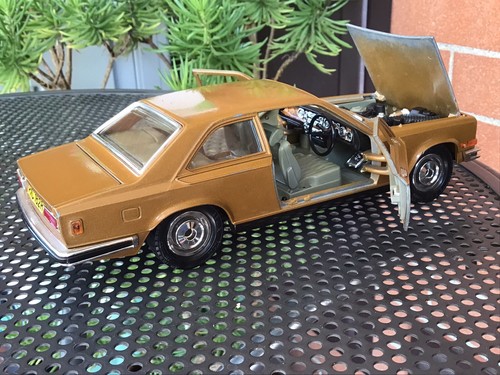 BURAGO ROLLS ROYCE CAMARGUE SCALA 1/22 - Foto 4 di 7