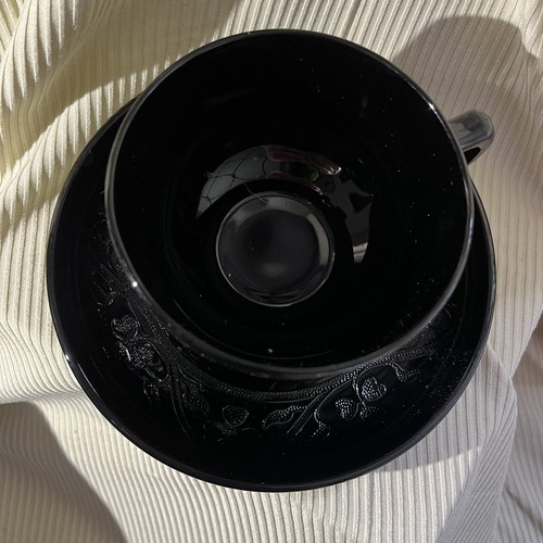 Art Deco Hazel Atlas Clover Black Glass Cup & Saucer Set - Picture 5 of 5