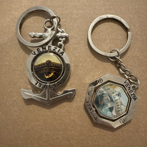 Venezia Italia Souvenir Key Fobs Rotating - Picture 2 of 3