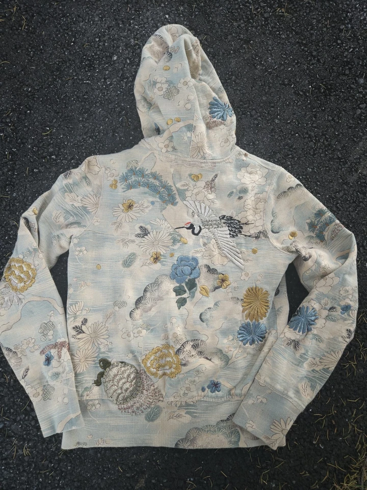 Sudadera pequeña con capucha bordada cigüeña china rara Y2k Lucky Brand para mujer Foto 2 de 4
