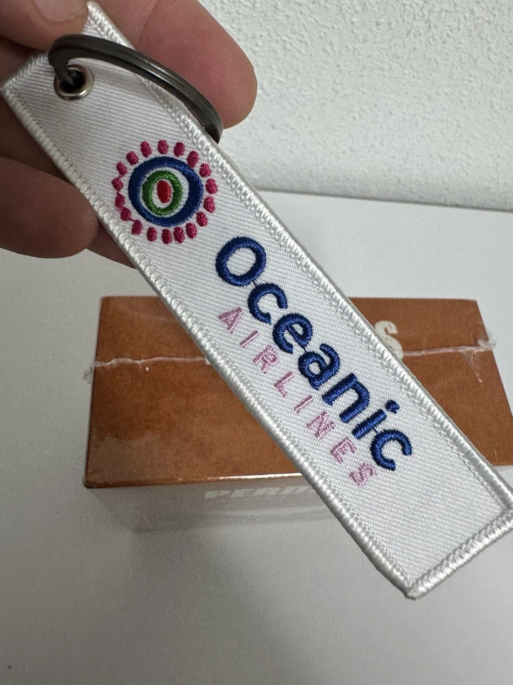 PERDIDOS “LOST” SERIE COMPLETA PRECINTADA EN ESPAÑOL + LLAVERO OCEANIC AIRLINES - Imagen 3 de 4