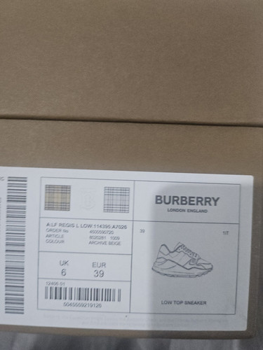 Immaculate Condition Worn Once BURBERRY Regis Check Leather TRAINERS SIZE 6 UK - Picture 13 of 13